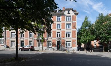 Vue du bâtiment depuis la rue