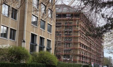 Vue du bâtiment depuis la rue