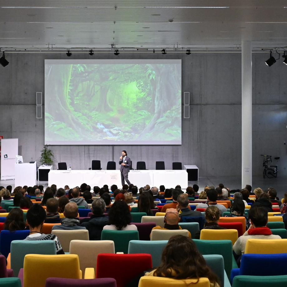 Photo derrière le public du colloque annuel - Foto achter het publiek van het jaarlijkse colloquium