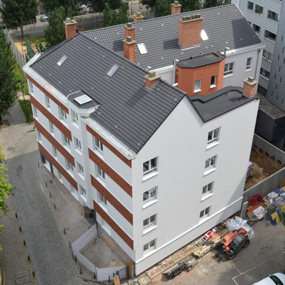 Un des immeubles rénovés - Een van de gerenoveerde gebouwen