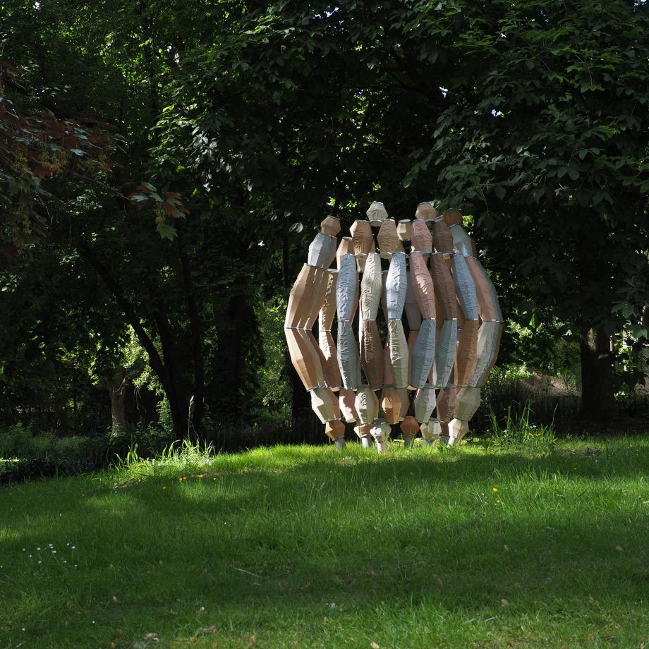 Installation de la première "folly"